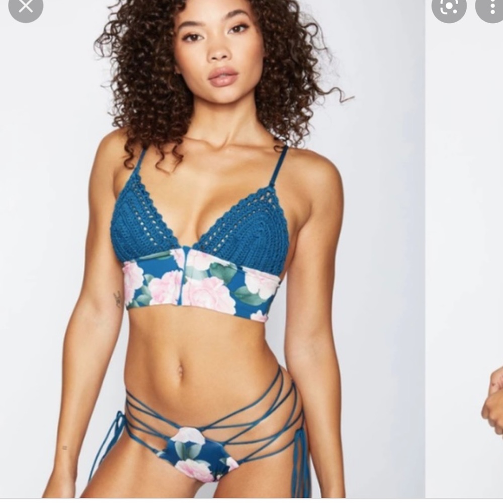 Frankies Bikinis Blue Crochet Ayla Crop Top Floral Pink Peony XS New with Tags